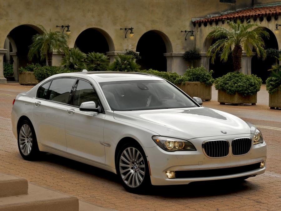  BMW 750Li 2008 года  (US) (фото 3 из 16)
